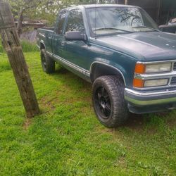 Chevy Silverado 4x4 1998 Clean Title 