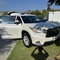 2016 Toyota Highlander LE