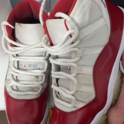 Jordan cherry 11’s