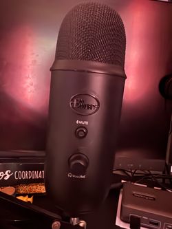 Blue Yeti USB Microphone Blackout