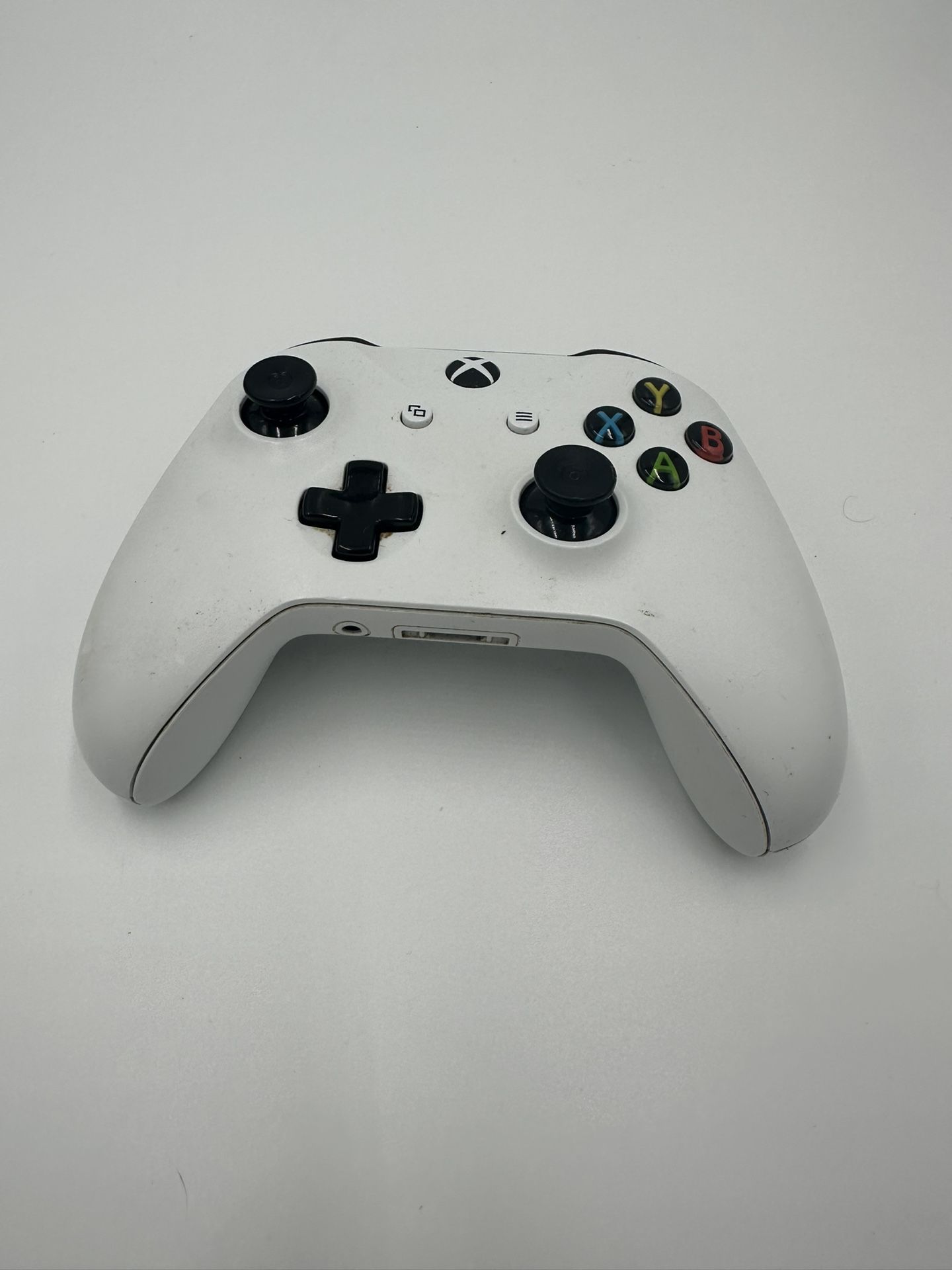 White Xbox One Wireless Controller – For Parts / Untested