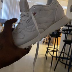 Reebok Classic Never Worn Brand New Size 10 Ladies