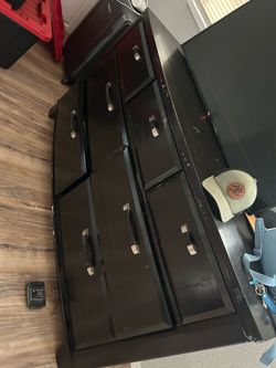 Dresser