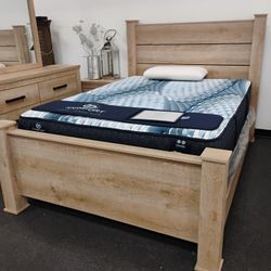 4 Piece Queen Bedroom Set Special $899