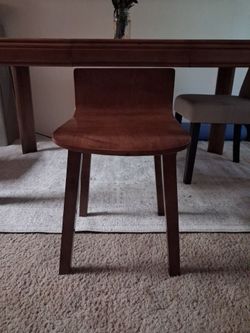 backless chair