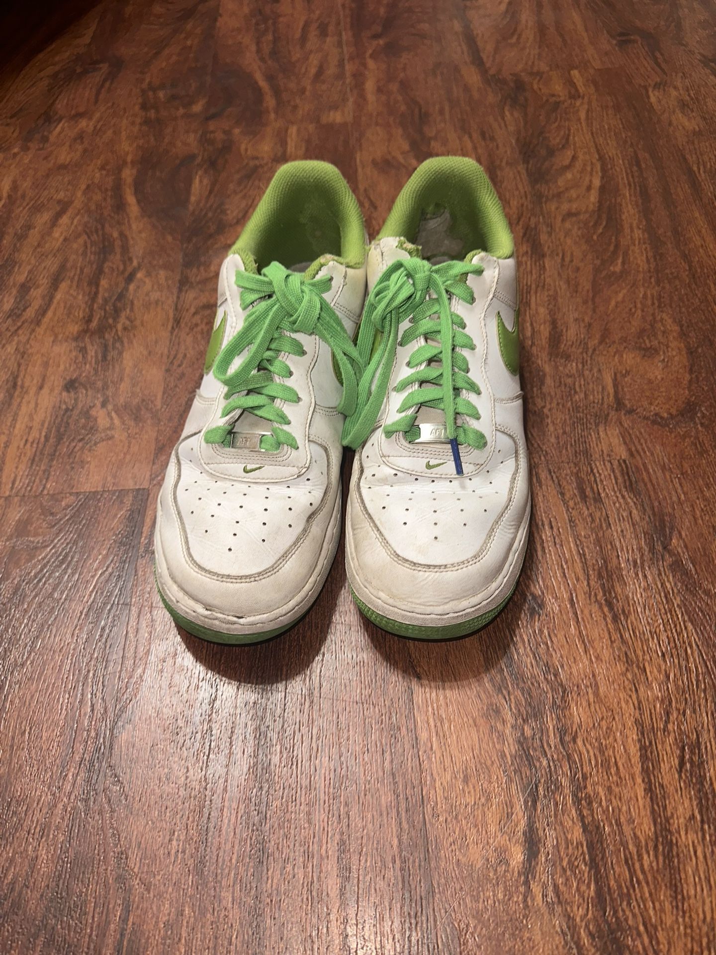 Nike Green