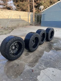 35x 12.5x20L Tires