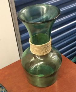 Artesanal glass vase