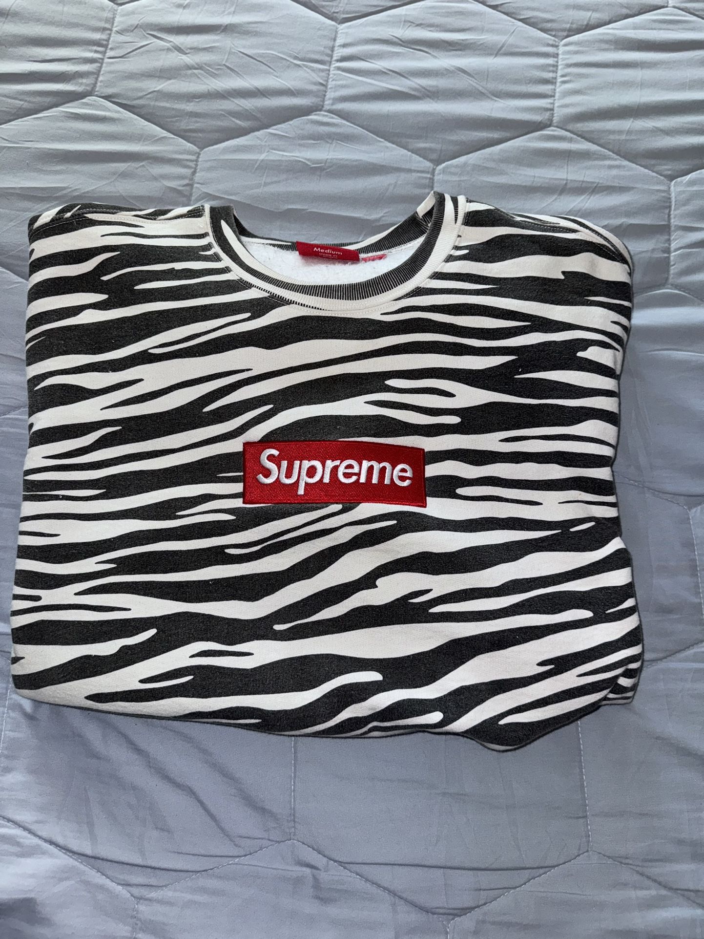 Supreme Box Logo Crewneck (fw22) Zebra