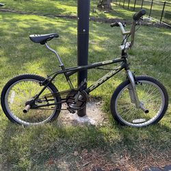 GT Dyno Compe BMX Bike (1997-98)