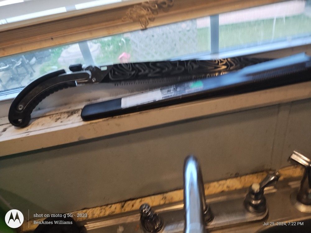 Decorative Saw