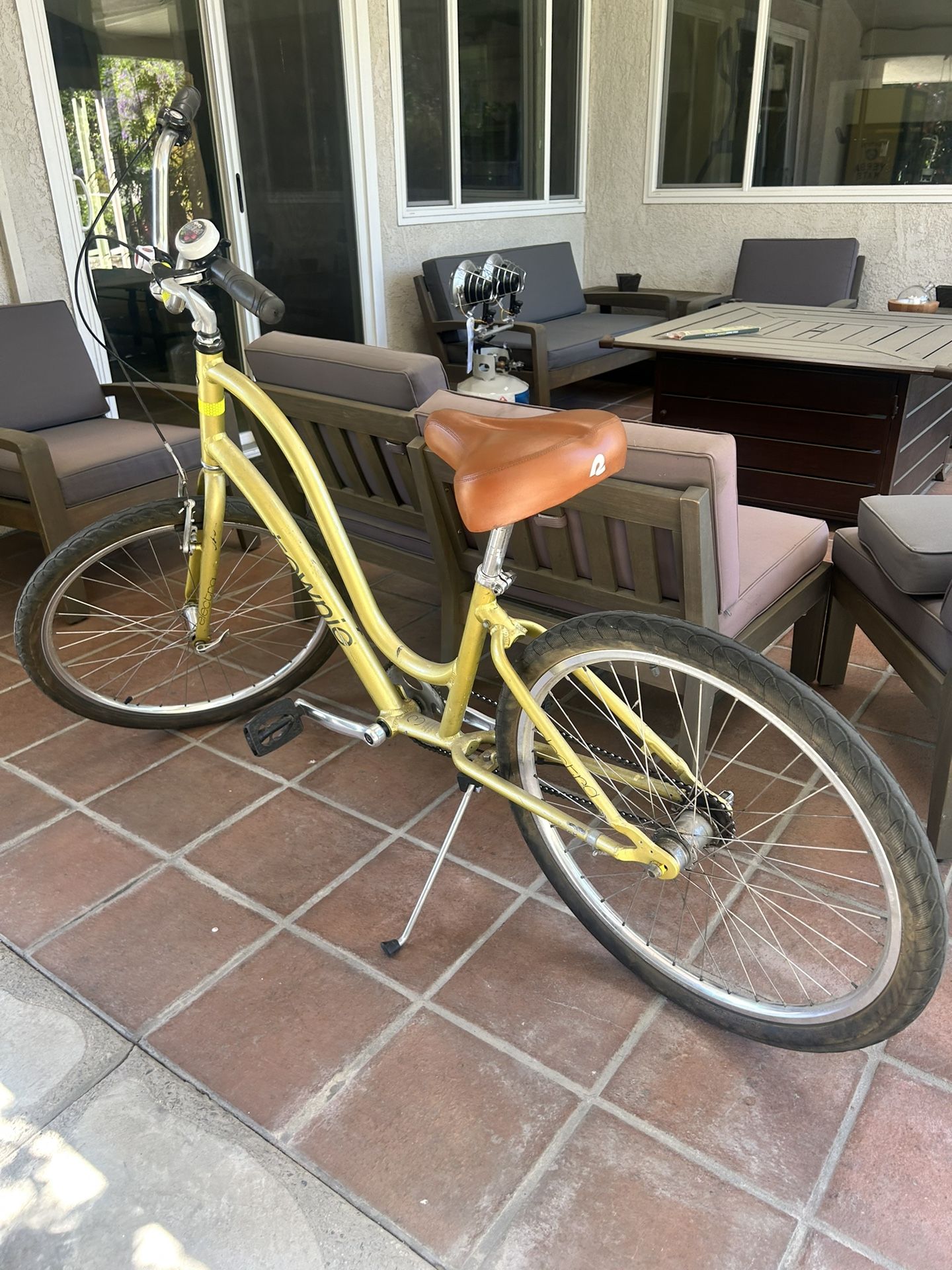 Electra Townie 3 Speed Beach Cruiser Adult size 26”