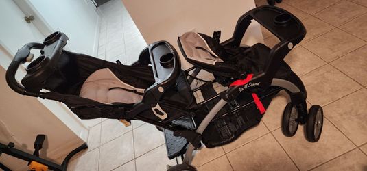 Stroller with car seats for twins