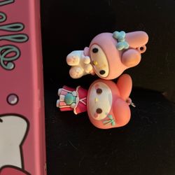 Hello Kitty Pencil Box And Figurers New 