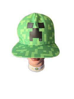 Minecraft Creeper Snapback Cap with green pixelated pattern and black Creeper face graphic #gaming #pixelated
Very clean (looks new)