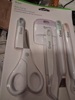 Cricut basic tool set