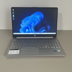 HP Laptop 15.6-inch Laptop Intel 11th Gen i5-1135G7 8GB RAM 512GB - 15-DY2095WM