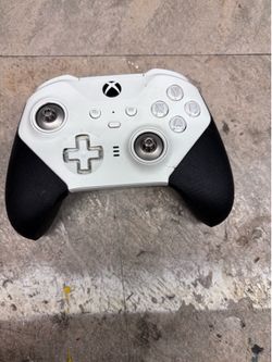 Xbox Elite Wireless controller black and white edition
