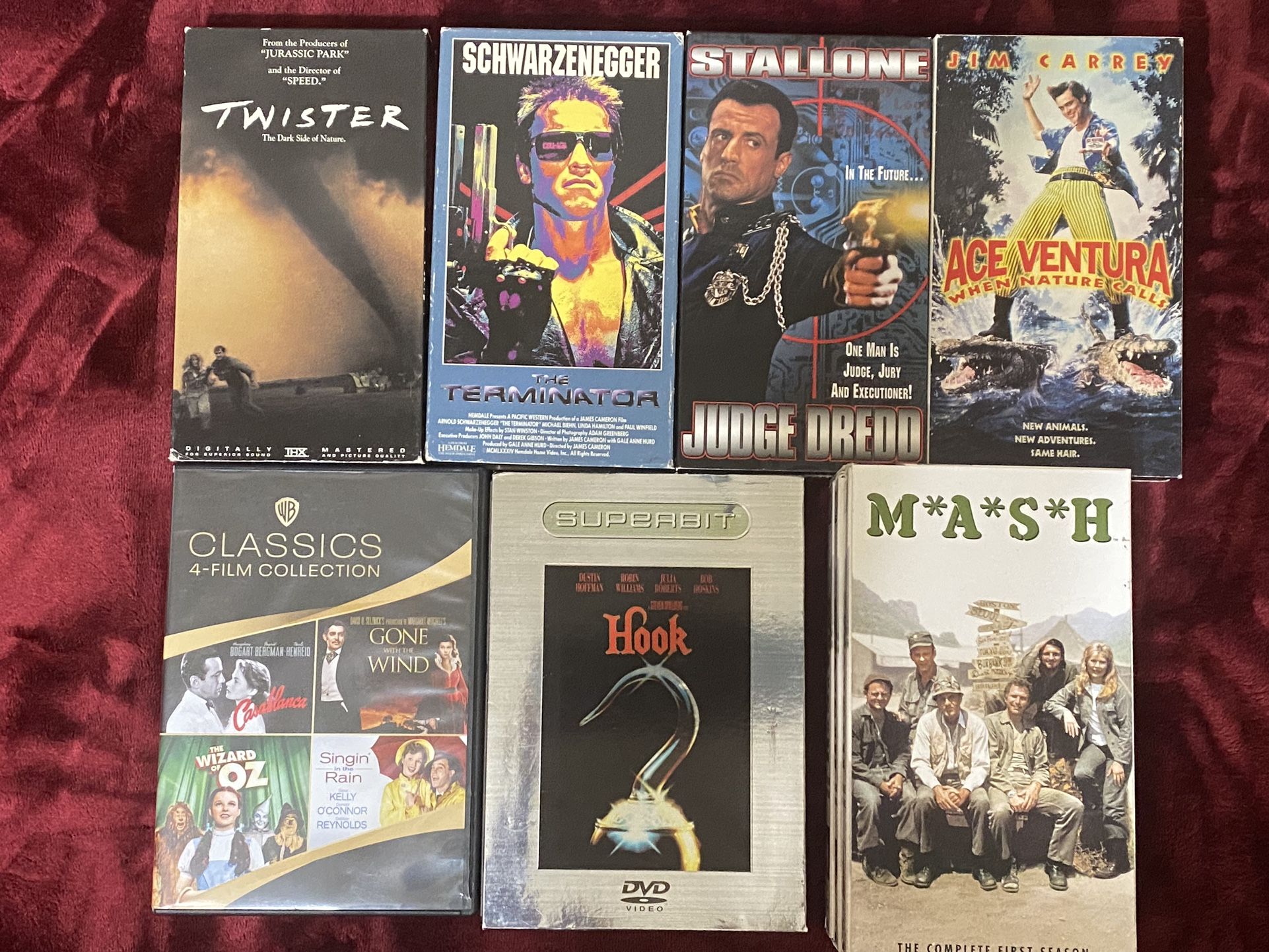 VHS & DVDS 📀