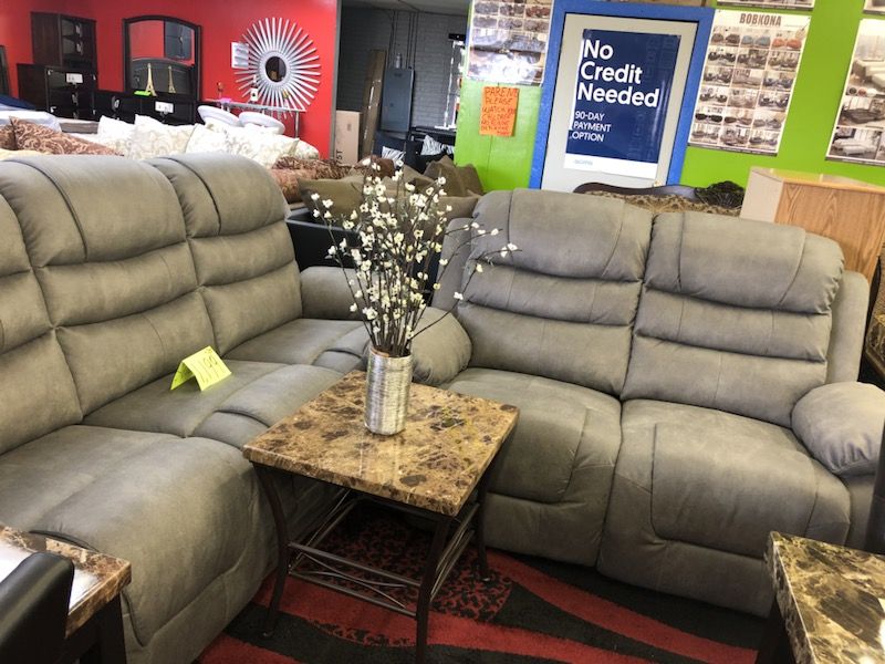 Sofá and love set recliner new for $1199