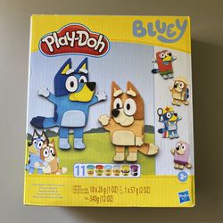 Play-Doh Bluey Make'n Mash Costumes Play Dough Set