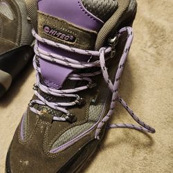 HI-Tec hiking boots