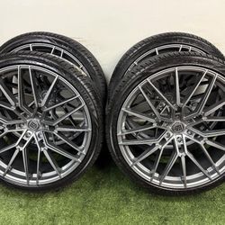 New 26 inch gun metal gray tis wheels with 305/30r26 lionhart tires