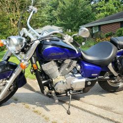 2005 Honda Shadow VT750C Aero