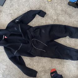 Nike Tech Suit