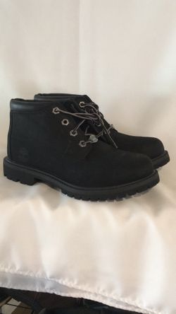 New Timberland boots for women’s sz 6