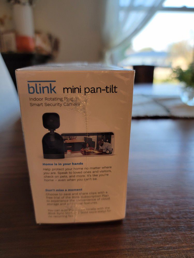 New Blink Mini Pan Tilt Indoor Rotating Plug In Smart Security Camera Black