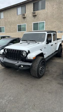 Public car auction - Jeep gladiator