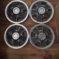 14" Chevrolet Mag Hubcaps 