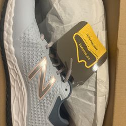 NIB Women’s New Balance 10.5