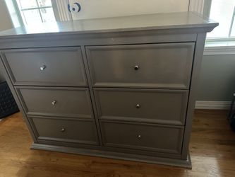 Kids dresser 