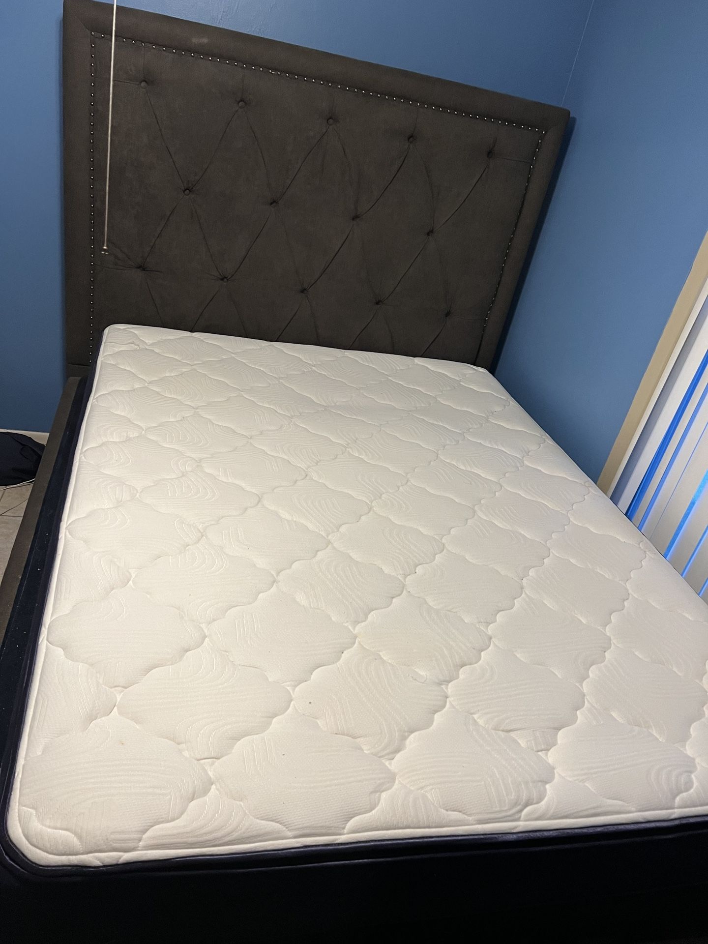 Queen Bed Frame with Mattress & Dresser with Mirror – Excellent Condition!"  