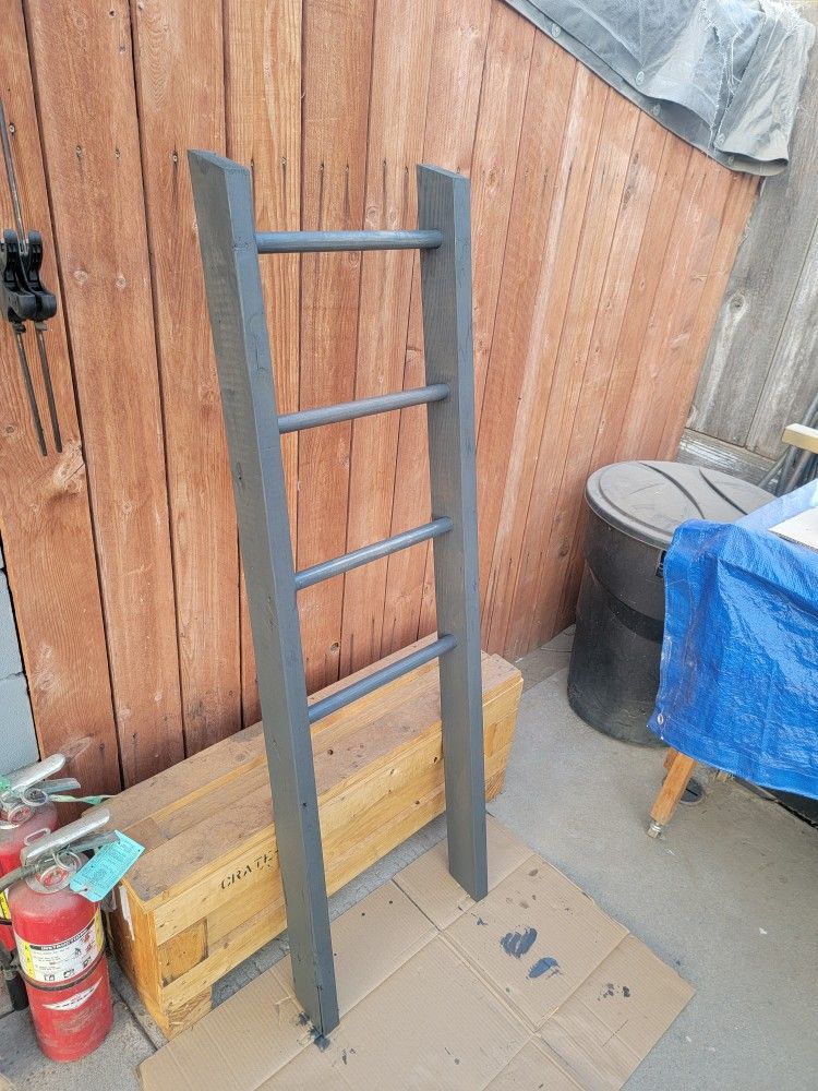 Blanket Ladder Rack