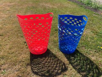 Laundry baskets like brand new $7 each or $14 for both pick up in sumas or could meet or deliver