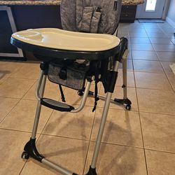 Baby Trend A La Mode Snap Gear 5-in-1 High Chair

