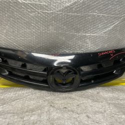 2004-2006 Mazda 3 Hatchback Front Grille Assembly