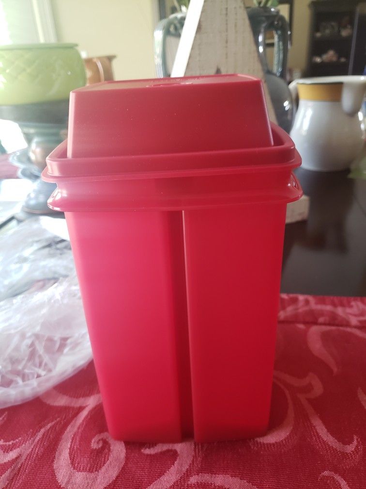 Tupperware Pick A Deli