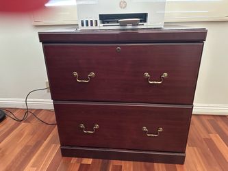 2 drawer wood file cabinet. Very good condition