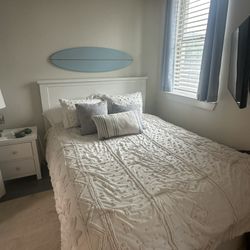 Queen Size Bed With Storage