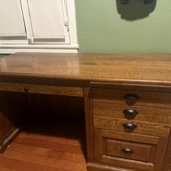 Solid Wood Woodley’s Desk