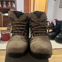 BRAND NEW Bear paw Work Boots For the Low!!!!