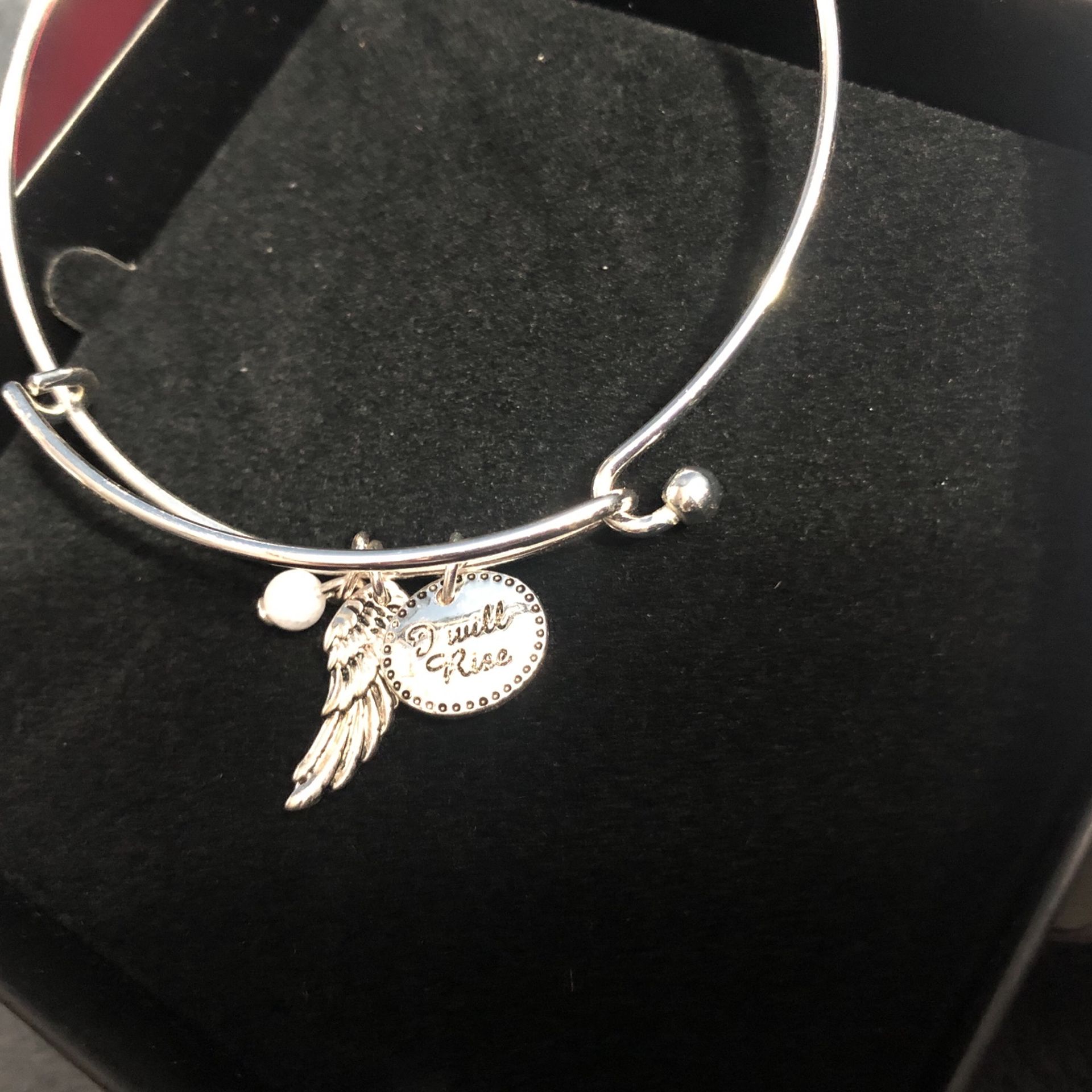 Avon Precious charms Bracelet