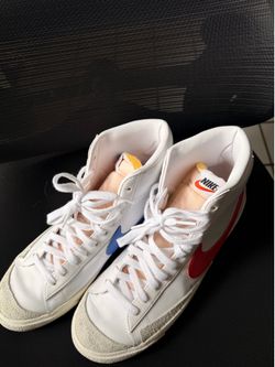 Nike blazers mis match size 10.5