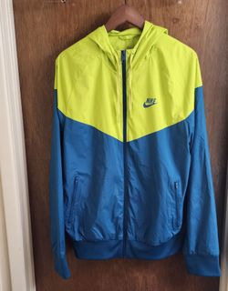 Nike Windrunner Zip-Up Hooded Jacket