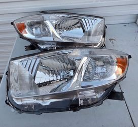 08-10 Toyota Highlander Headlights Luces Focos Micas Faros Faroles Headlamps