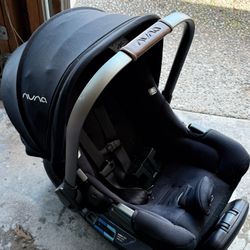 Nuna car Seat Free 